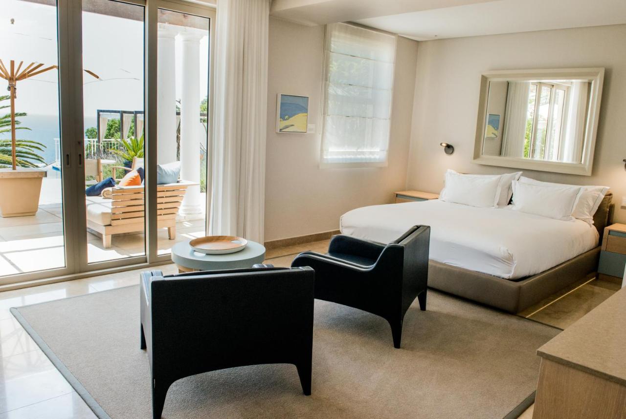 26 Junior Suite